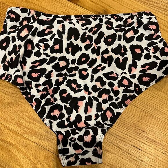 Large high waisted leopard bikini bottom 2 piece set - Picture 7 of 12